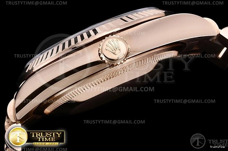 1216 RDD0219G – DayDate 36mm Practical 693